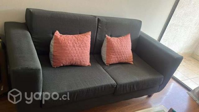 En venta Sofá y dos sillones