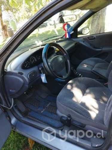 Se vende Crysler Stratus 2.0