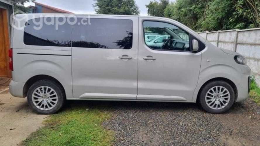 Peugeot Traveller 2.0