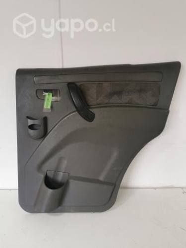 Tapiz Puerta Tras Der Mahindra Pick Up 2.2 2018