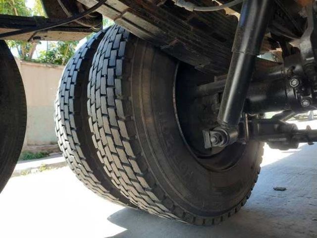 Camión Mercedes Benz