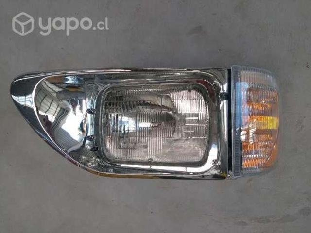 Óptico izquierdo International 9200 año 2011