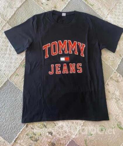 Poleras estampadas talla M y L