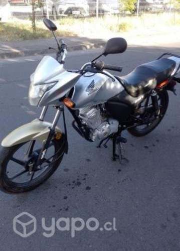 Vendo moto Honda