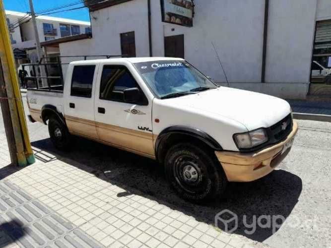Se vende chevrolet luv año 2001
