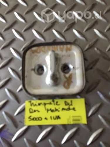 Trinquete pilar derecho Mahindra