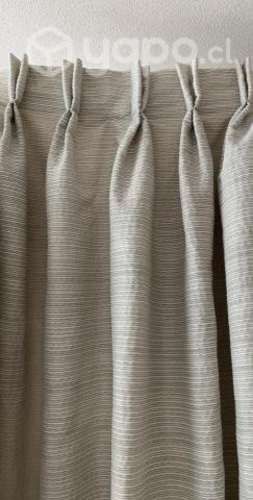 Cortina de tela con forro Hay 2 paños