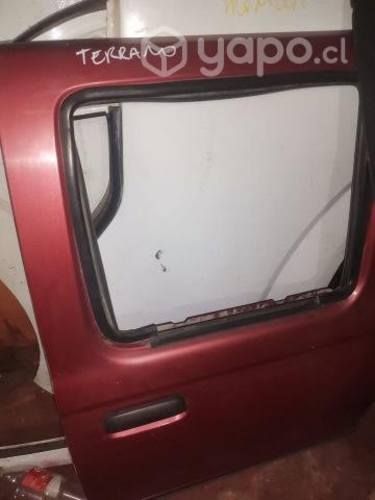 Puerta nissan terrano