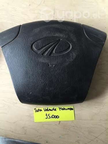 Tapa volante Mahindra