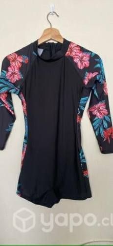 Traje de baño entero deportivo talla M