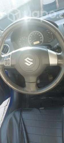 Suzuki swift azul
