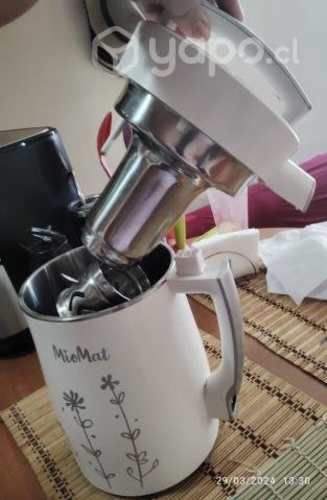 Maquina Miomat Classi para hacer leches, cremas,