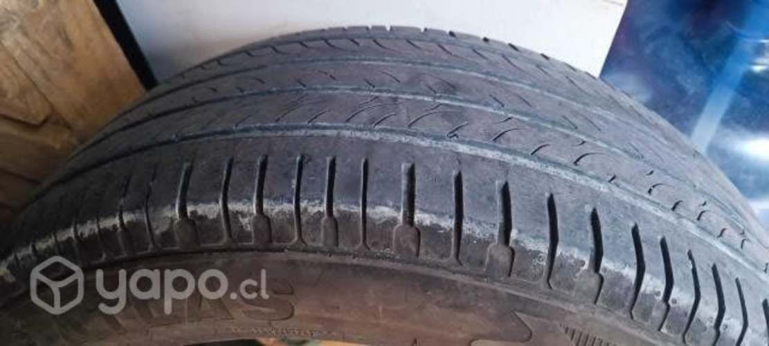 2 Neumáticos Usados 235/55 18