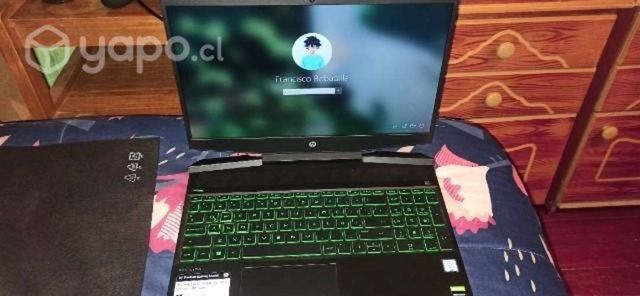Notebook HP pavilion gaming + silla gamer negra