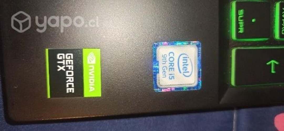 Notebook HP pavilion gaming + silla gamer negra