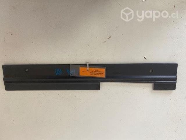 Tapiz cubre zocalo del der Mahindra Pick Up 2016