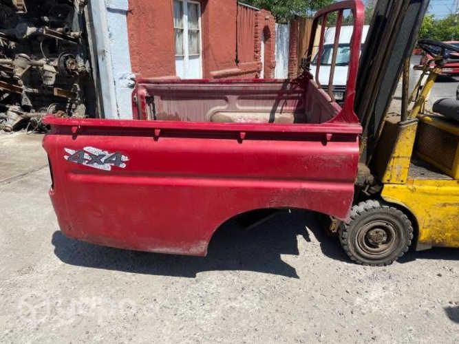 Pick up con detalle Mahindra