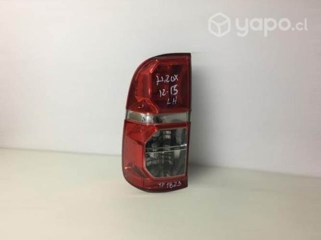 Foco trasero lh toyota hilux 2012-2015