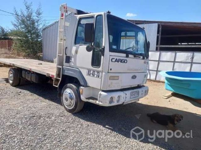 Camion FORD CARGO 915