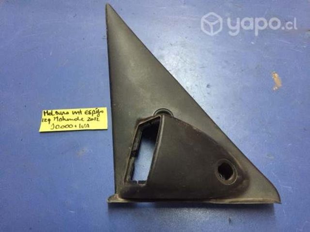 Moldura interior izquierda espejo Mahindra