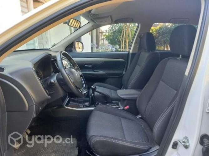 Mitsubishi outlander 2018