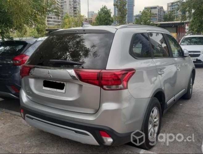 Mitsubishi outlander 2021