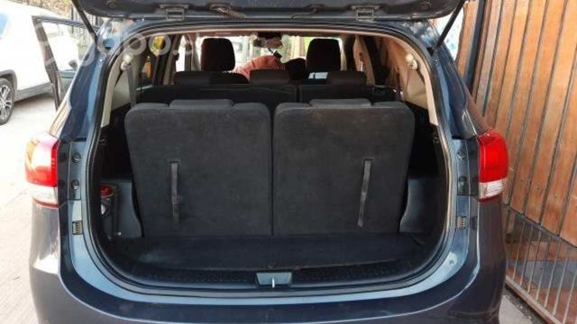 Kia motors carens 2016