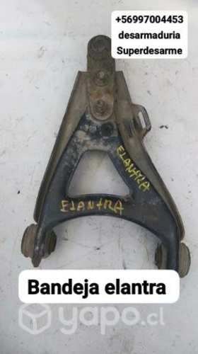 Bandeja Hyundai Elantra desarmaduría