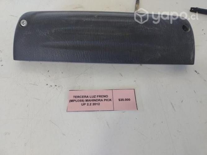 Tercera Luz Freno (MPU358) Mahindra Pick Up 2012
