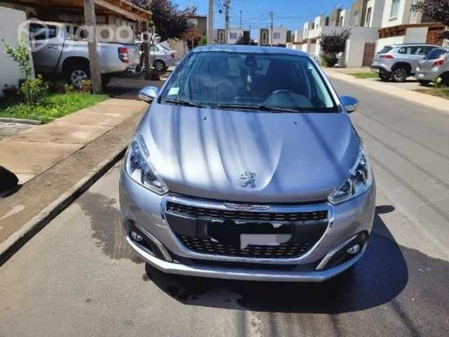 Peugeot 208 signature