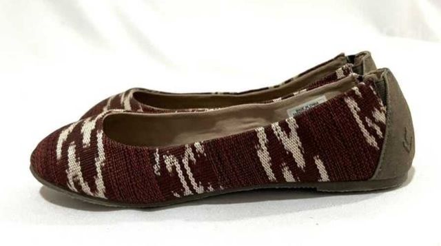 Zapato Plano Textil Bloom N*37 Vino Y Otros
