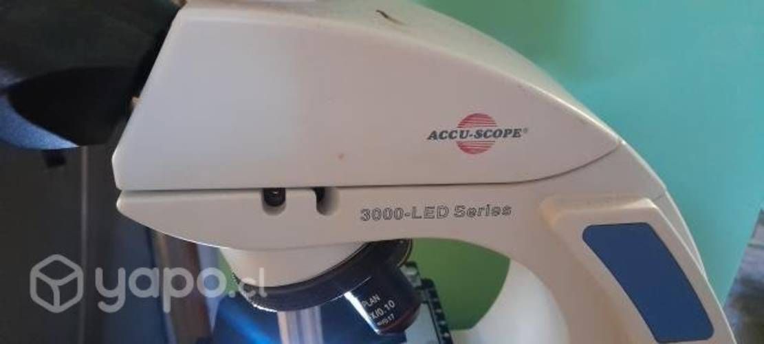 Microscopio profesional grande