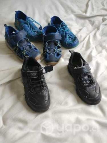 Lote de ropa y juguetes