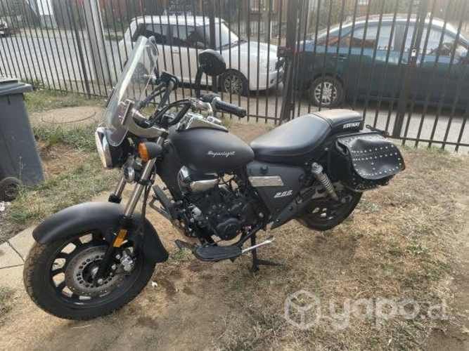 Keeway Superlight 200