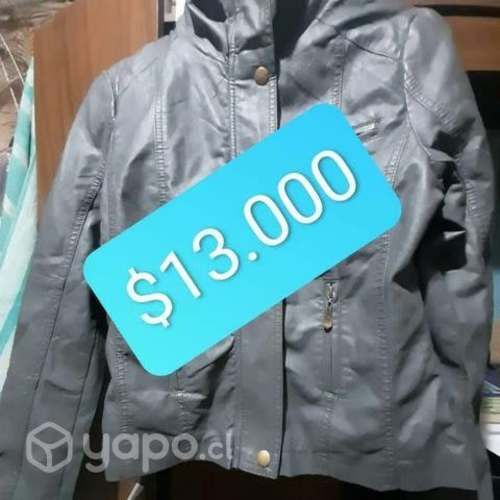 Ropa semi nueva solo se le quitó etiqueta