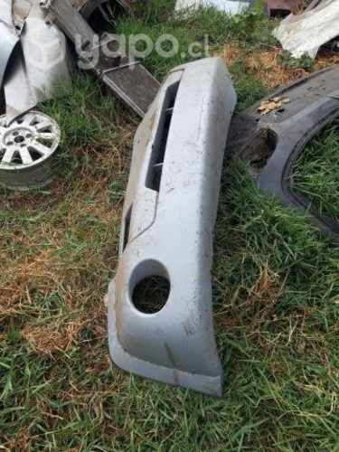 Parachoque delantero suzuki xl7 2005