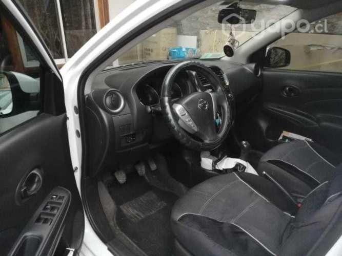 Nissan versa 2019 excelente estado