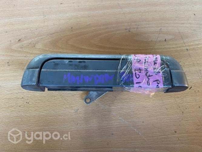 Manilla exterior portalon Mahindra Pick Up 2015