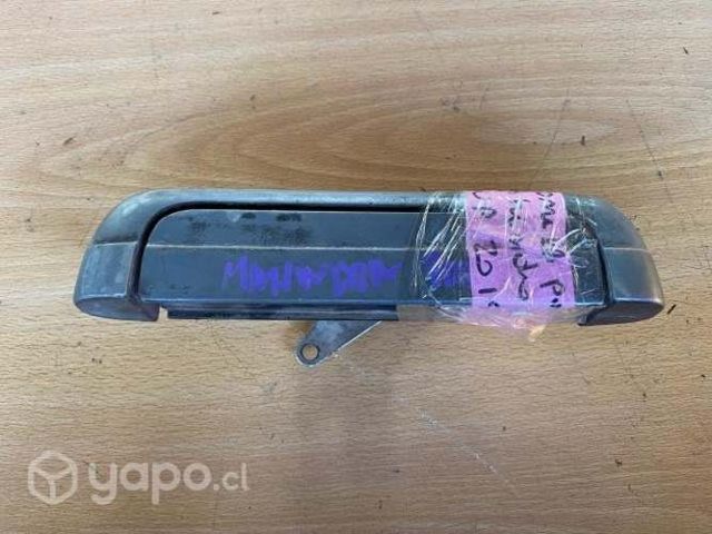 Manilla exterior portalon Mahindra Pick Up 2015