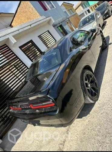 Dodge challenger sxt plus 2015