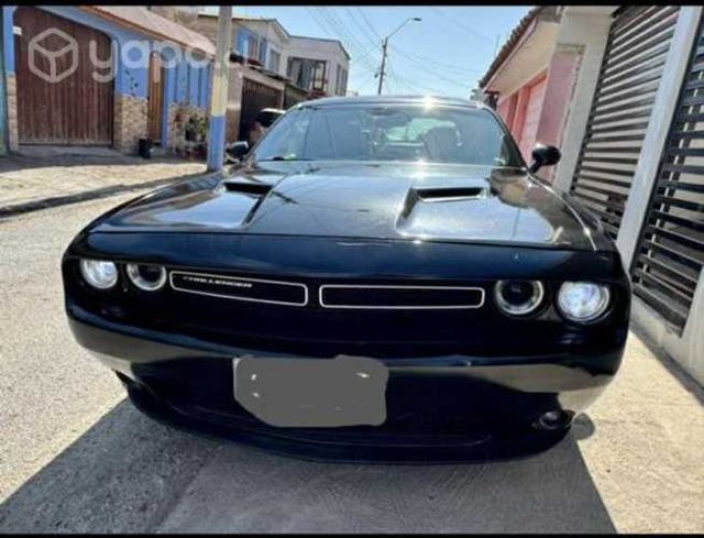 Dodge challenger sxt plus 2015