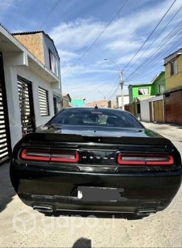 Dodge challenger sxt plus 2015