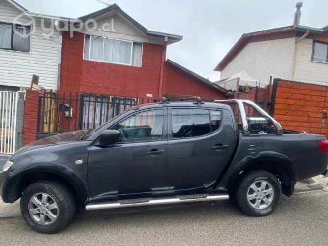 2013 Mitsubishi L200 Diesel 4X2 Work