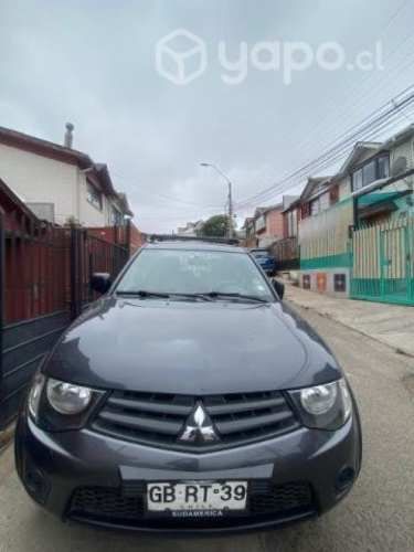 2013 Mitsubishi L200 Diesel 4X2 Work