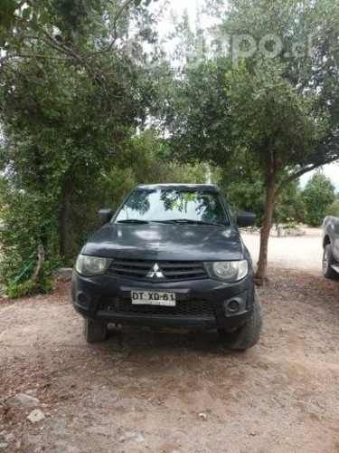 Mitsubishi l200 2013