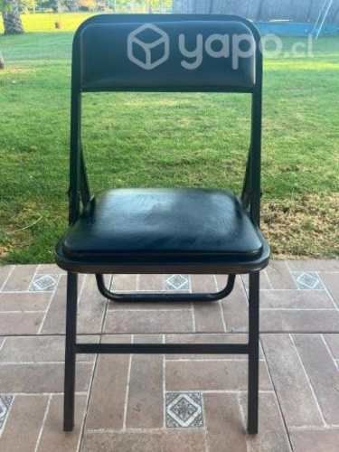 Sillas acolchadas en asiemnto y respaldo