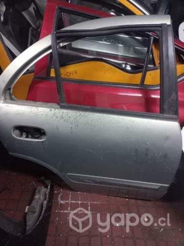 Puerta trasera derecha Samsung sm3 2012