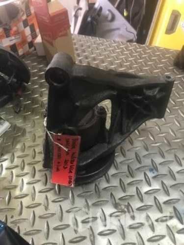 Bomba hidraulica Mahindra pick up 2.2