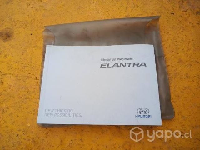 Hyundai elantra 2015 manual original con funda