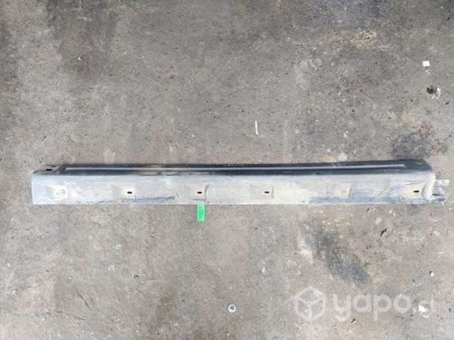 Moldura Ext Zocalo Der (LRR238) Land Rover Range